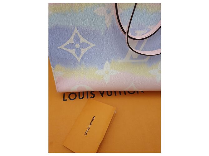 Louis Vuitton OnTheGo GM Monogram Giant Tote Rosa Giallo Azzurro Blu chiaro - vista 2