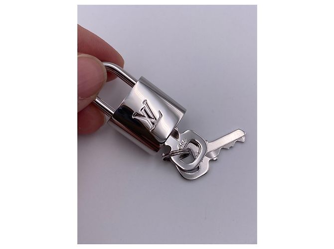 Lucchetto Louis Vuitton 449 silver Argento - vista 3