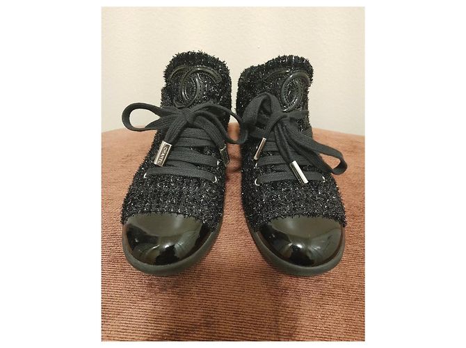 Scarpe con lacci Chanel in tweed nero taglia 39 - vista 2