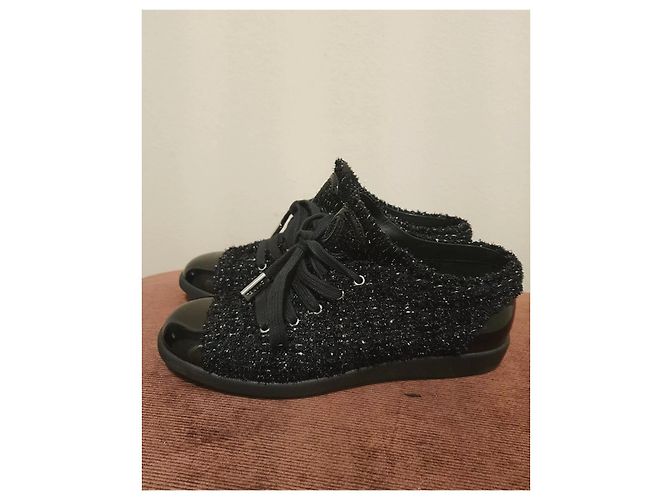 Scarpe con lacci Chanel in tweed nero taglia 39 - vista 3