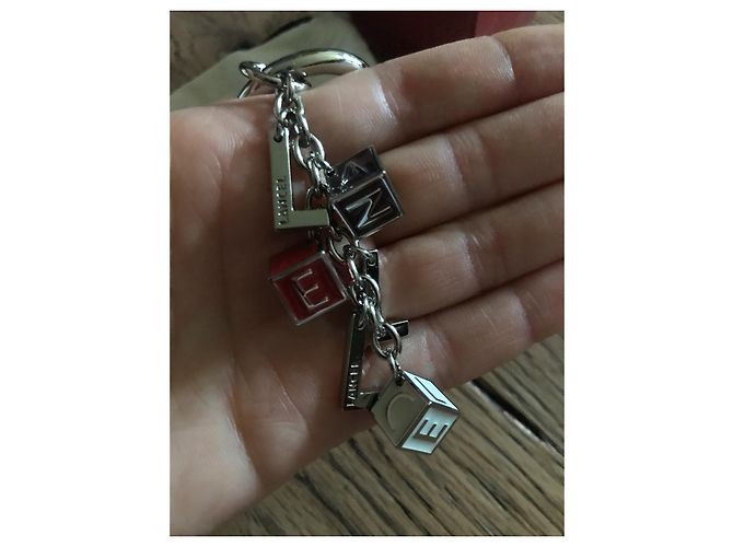 Portachiavi Lancel con dadi in smalto e lettere argentate Argento Bianco Rosso Viola scuro - vista 6