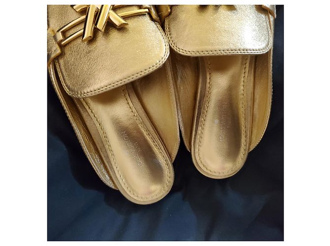 Autre Marque Sandali Louis Vuitton mules in pelle oro D'oro - vista 2