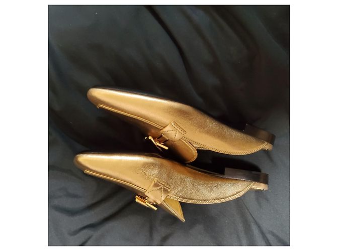Autre Marque Sandali Louis Vuitton mules in pelle oro D'oro - vista 4