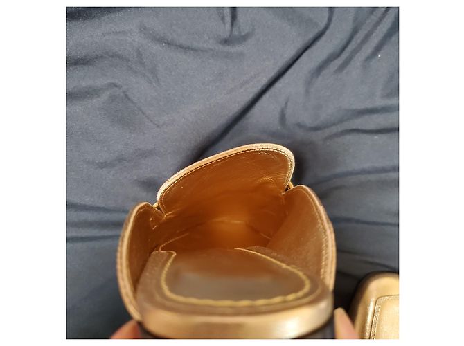 Autre Marque Sandali Louis Vuitton mules in pelle oro D'oro - vista 6