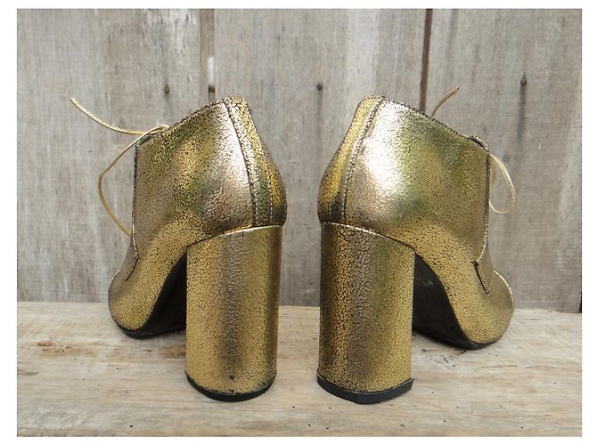 Botas Max Mara de cuero dorado talla 39 - vista 3