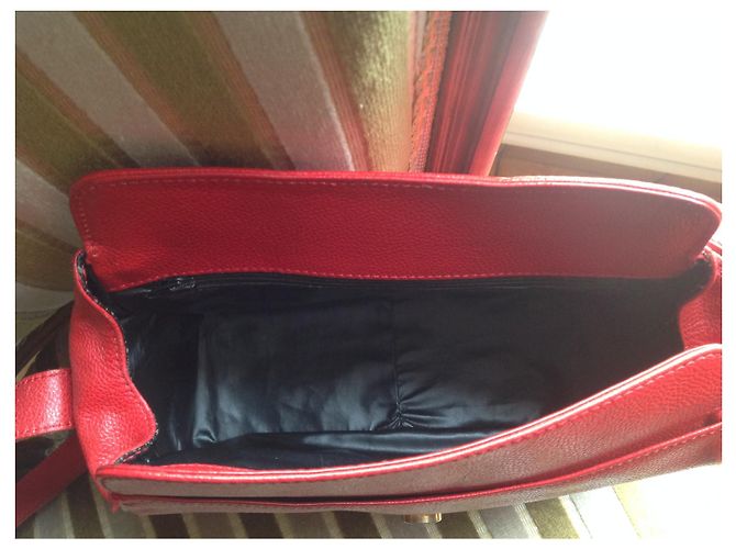 Borsa a tracolla Givenchy Obsedia in pelle martellata rossa Rosso - vista 8