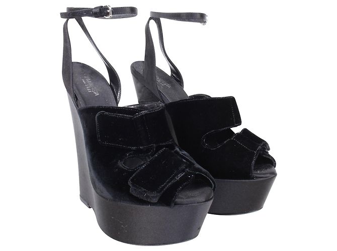 Giambattista Valli Velvet Satin Wedges - vista 2