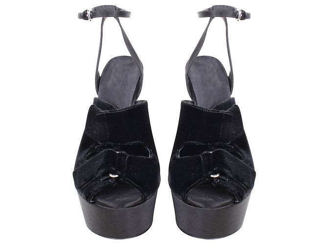 Giambattista Valli Velvet Satin Wedges - vista 3