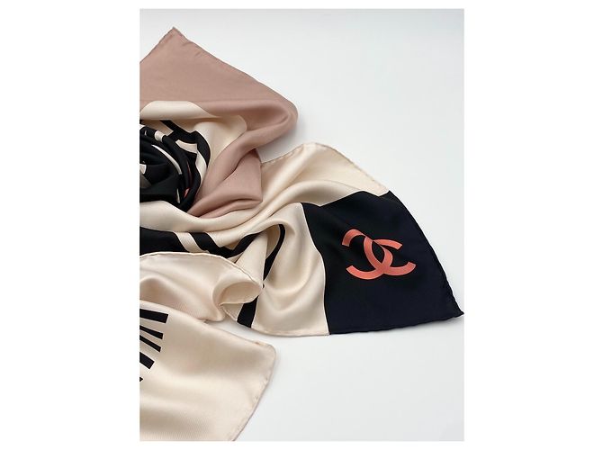 Cambon CHANEL Maxi-Schal 2021 Ecru Schwarz Beige Aus weiß - Ansicht 5