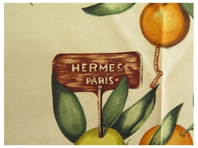 Hermès SCIARPA VINTAGE HERMES LIMONI E ARANCE DAWLAT SQUARE 90 Sciarpa seta Beige - vista 3