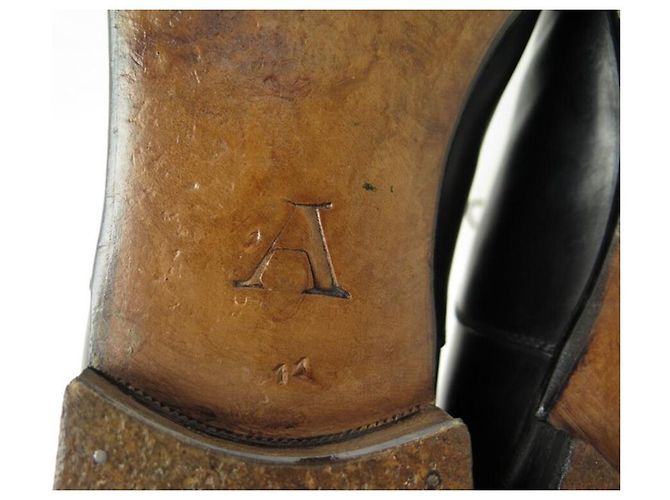AUBERCY RICHELIEU SCARPE CON PUNTA FLOREALE 11E 45 Scarpe in pelle nera Nero - vista 4