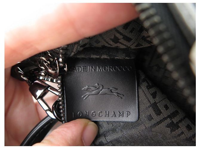 NUOVA MINI BORSA A MANO LONGCHAMP LE PLIAGE ATTRAVERSO XS BANDOULIERE IN PELLE NERA - vista 10