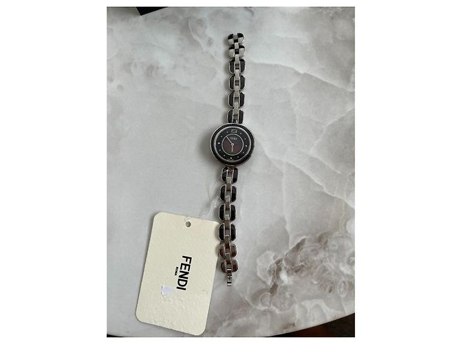 Fendi Uhr aus silberfarbenem Metall - Ansicht 2