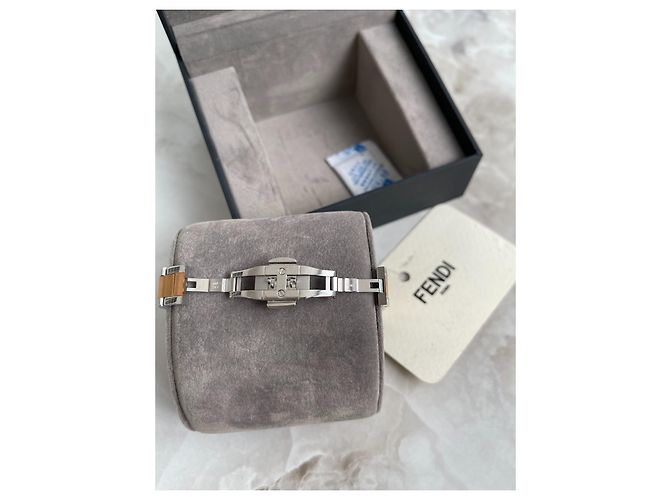 Fendi Momento Uhr goldfarben Stahl Golden - Ansicht 9