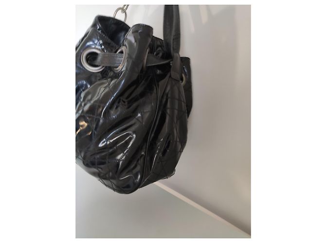 Christian Dior Borsa tote in vernice trapuntata Nero - vista 10