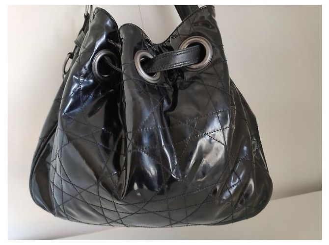 Christian Dior Borsa tote in vernice trapuntata Nero - vista 8