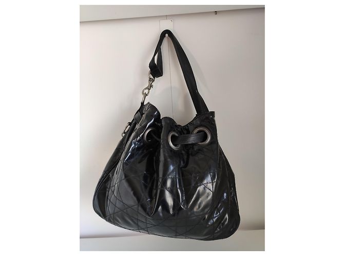Christian Dior Borsa tote in vernice trapuntata Nero - vista 9