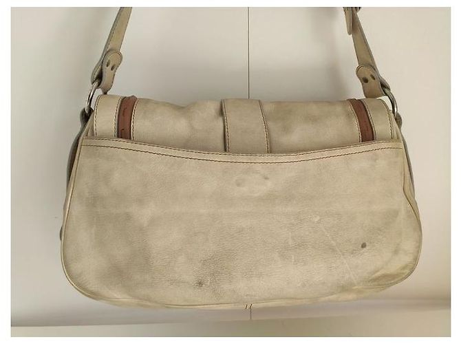 Bolso de mano Christian Dior Gaucho en cuero blanco roto - vista 9