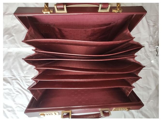 Valigetta Cartier in pelle rosso scuro Bordò - vista 9