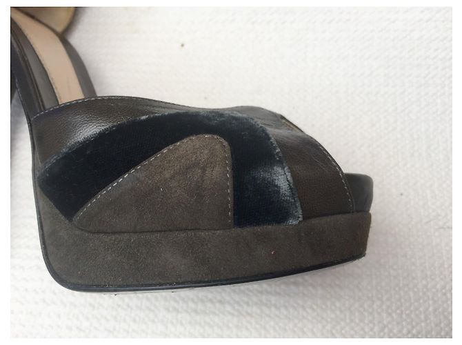 Fendi peep toe pumps with ankle strap Taupe - view 7