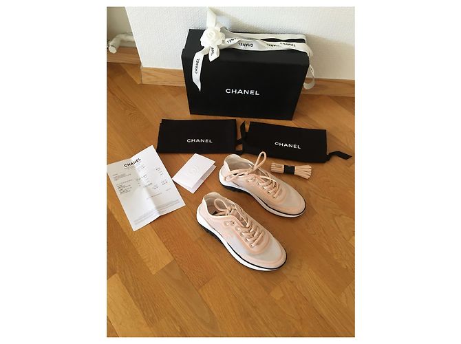 Chanel Scarpe da ginnastica Nero Rosa Bianco - vista 2