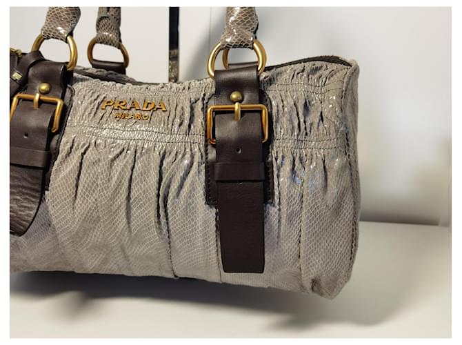 Borsa Prada marrone in pelle e tessuto - vista 2