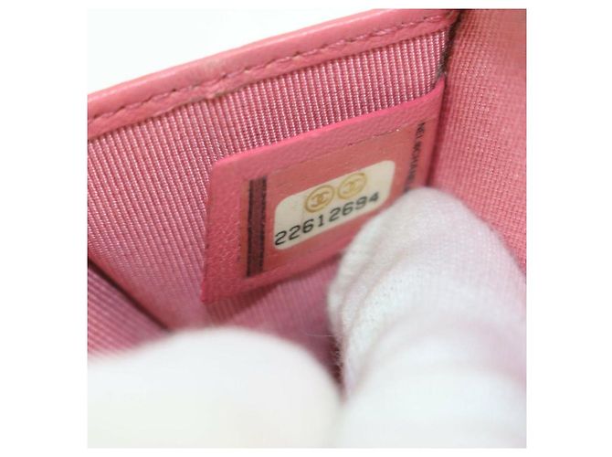 Chanel Schlüsselanhänger aus gestepptem Lammleder in Rosa - Ansicht 9