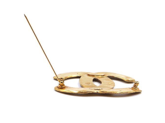 Spilla testurizzata intrecciata in oro CC Chanel D'oro - vista 7