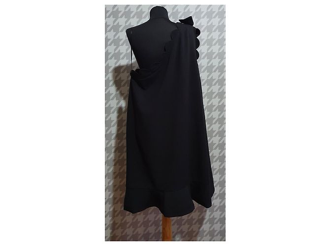 Victoria Beckham x Target Schwarzes One Shoulder Kleid mit Rüschen - Ansicht 8