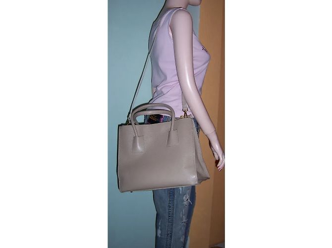 Autre Marque Borsa a mano Carla Ferreri in pelle beige - vista 11