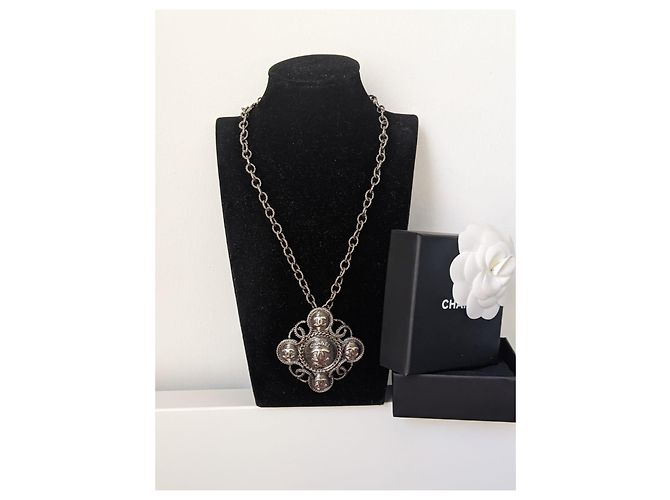 Collana Chanel Gripoix CC Rutenio B18 UN Nero - vista 3