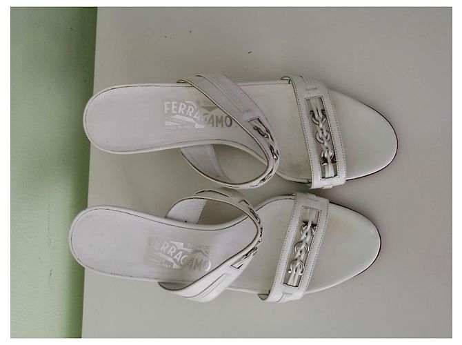 Sandali Salvatore Ferragamo in pelle bianca 36 Bianco - vista 4
