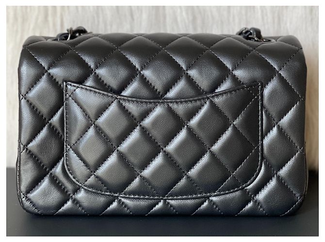 Timeless Chanel Mini aba retangular clássica acolchoada de pele de cordeiro tão preta Preto - vista 2
