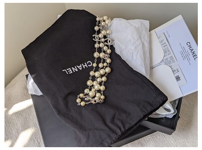 CHANEL B14Collana di cristallo di perle con logo V Timeless CC Crudo - vista 7