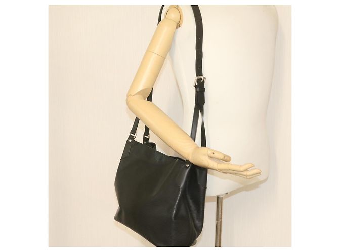LOUIS VUITTON Epi Mandara MM Bolso de hombro Negro M58892 autenticación 22773 - vista 21