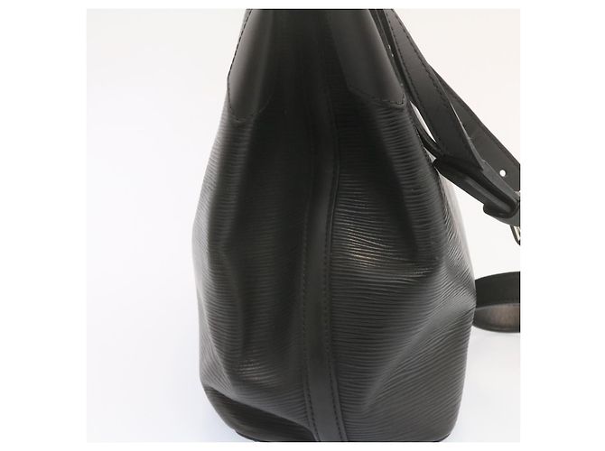 LOUIS VUITTON Epi Mandara MM Bolso de hombro Negro M58892 autenticación 22773 - vista 5