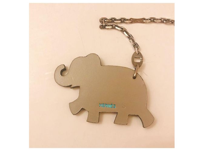 Hermès Charm da borsa in pelle di elefante Blu - vista 2