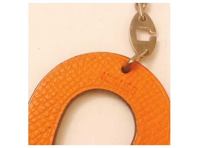 Charm Hermès Ferro di cavallo in pelle nero - vista 3