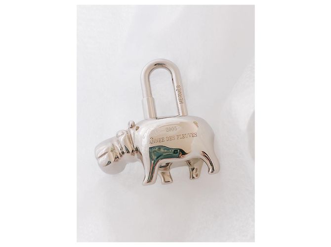 Hermès Hermes Hippo Cadena Lock Bag Charm Silver hardware - vista 2