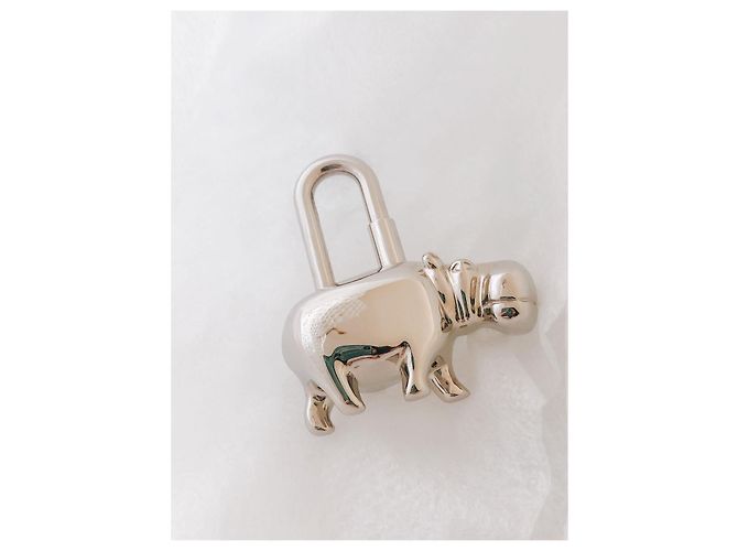 Hermès Hermes Hippo Cadena Lock Bag Charm Silver hardware - vista 3