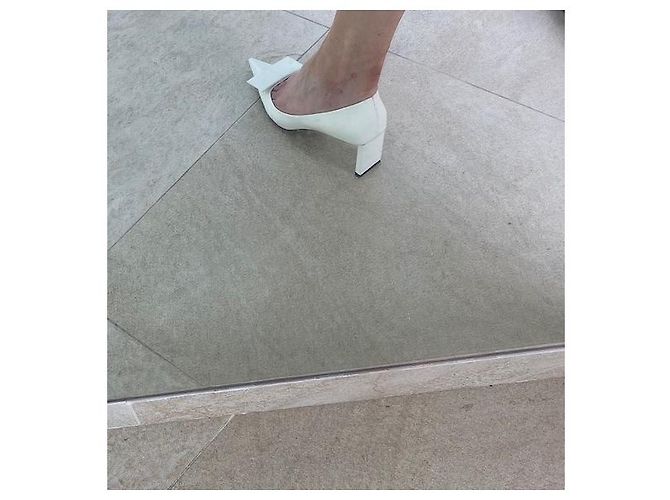 Pompe di Louis Vuitton, modella da passerella Bianco - vista 12