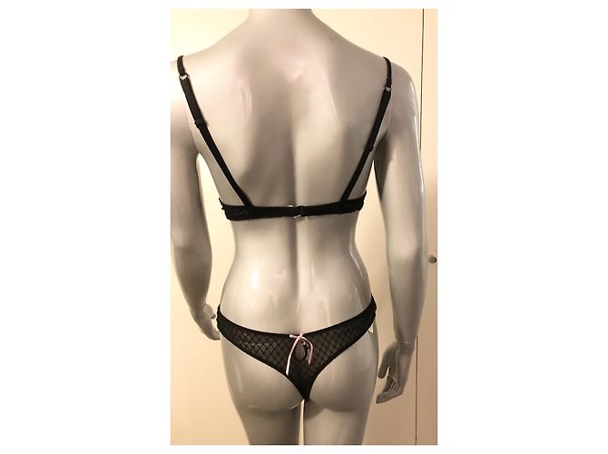 Autre Marque Completo lingerie in pizzo nero e strass rosa - vista 2