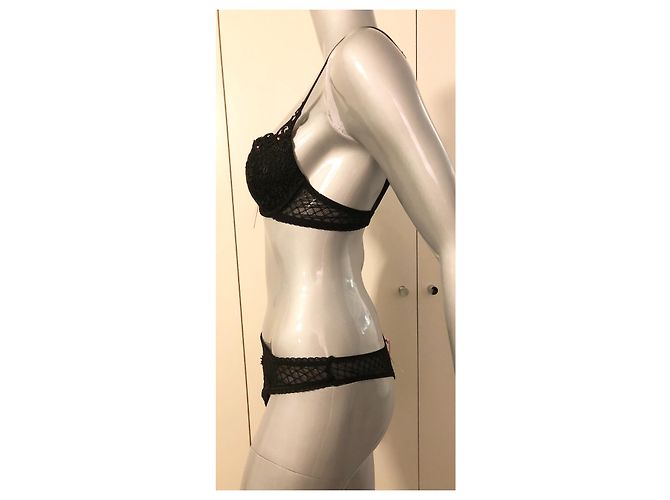 Autre Marque Completo lingerie in pizzo nero e strass rosa - vista 3