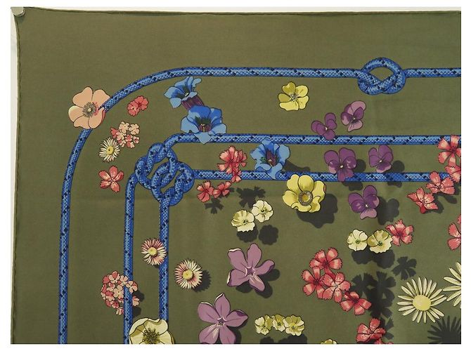 Hermès SCIARPA PIAZZA FIORI DI MONTAGNA HERMES 90 SCIARPA IN SETA KAKI Cachi - vista 2