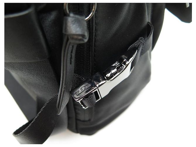 NEUF SAC A MAIN TUMI DEVOE GEM BESACE BANDOULIERE 130458-1041 NOIR BAG - vue 10