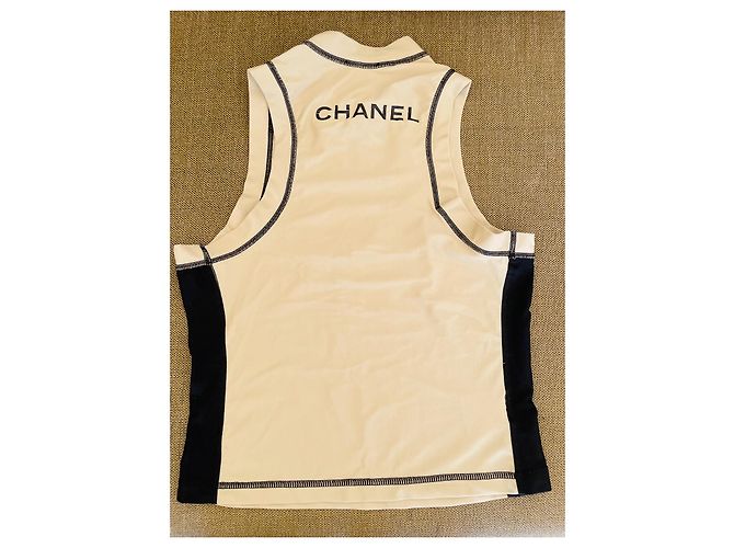 Top e pantaloncini Chanel Nero Sabbia - vista 3