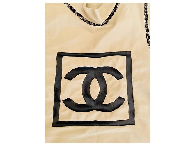 Top e pantaloncini Chanel Nero Sabbia - vista 4