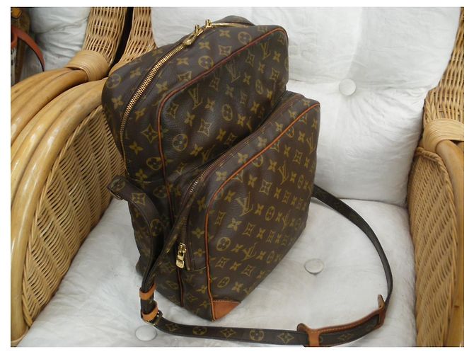 Borsa a tracolla Louis Vuitton Nile Messenger GM - vista 3
