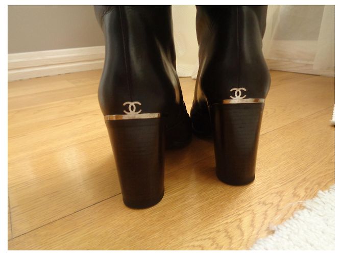 Botas Chanel de piel marrón con logo talla 39 Castaño - vista 4