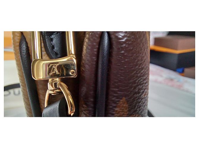 Louis Vuitton Reißverschlusstasche mit Monogramm-Futter Karamell - Ansicht 9